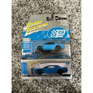 JOHNNY LIGHTNING PRO COLLECTOR STORAGE TIN 2014 DODGE CHALLENGER SRT8 Petty Blue
